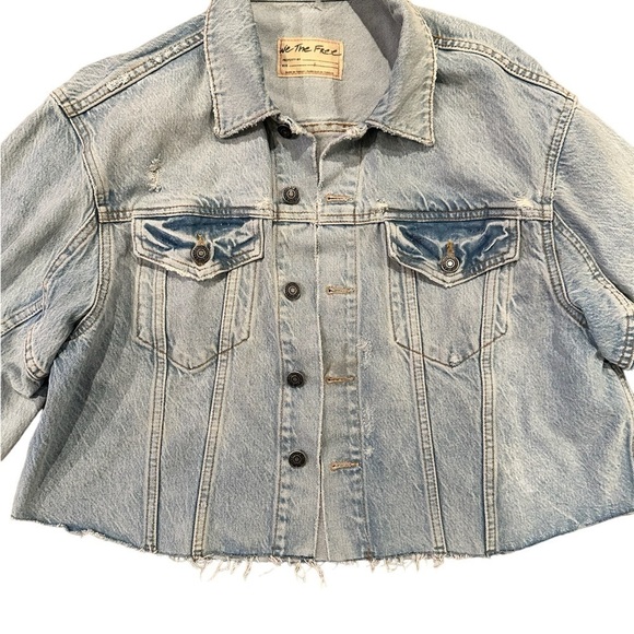 Free People WTF Slouchy Amelia Trucker Distressed Raw Hem Denim Jacket EUC S - Picture 9 of 10